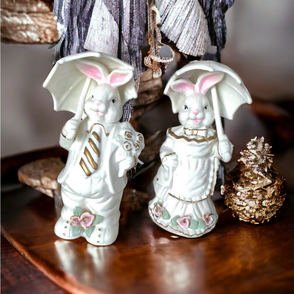 Vtg K'S Collection Porcelain 7”Mr & Mrs Couple Bunny Figurines with Umbrella